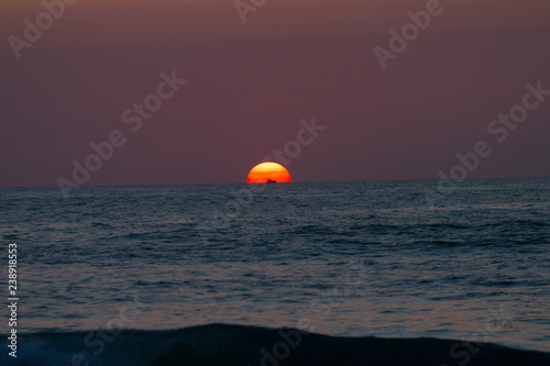 Fototapeta Naklejka Na Ścianę i Meble -  Sunset over the sea.