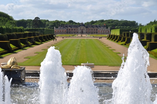 Chateau et jardin français