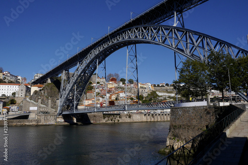 Luis 1 Bridge over Riverv Douro, Porto, Portugal