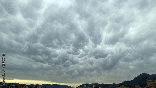 Mammatus over the Palermo