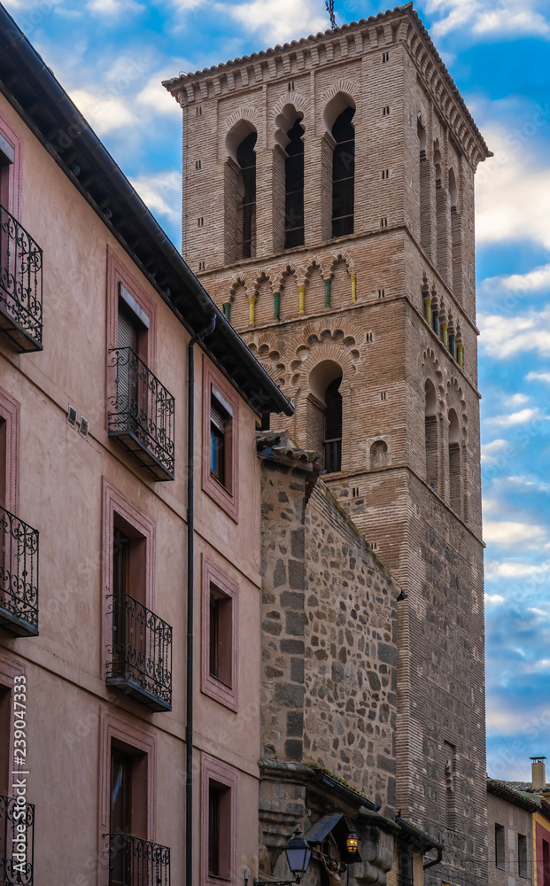 Fototapeta premium Santo Tome church, Toledo, Spain. Founded after the reconquest of this city by King Alfonso VI of Leon on the site of an old mosque. 
