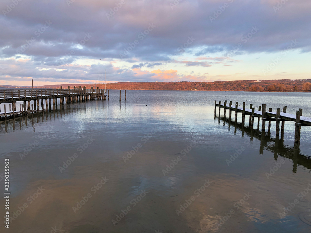 Obraz premium Widok na Ammersee, Dießen, Bawaria, Niemcy