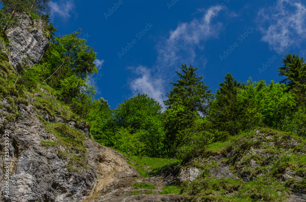 blauer himmel in den bergen