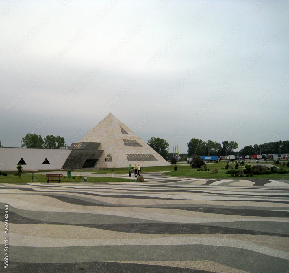 pyramid in berlin