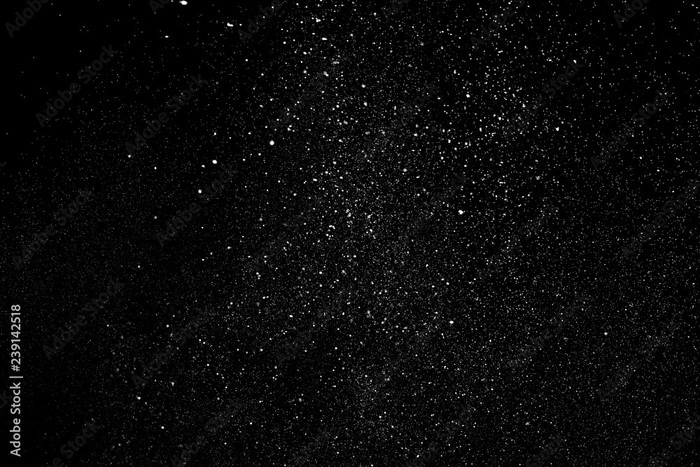 Fototapeta premium Śnieg i mgła na czarnym tle