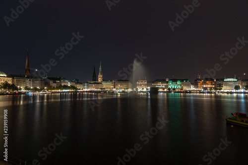 Hamburg bei Nacht © Hendrik