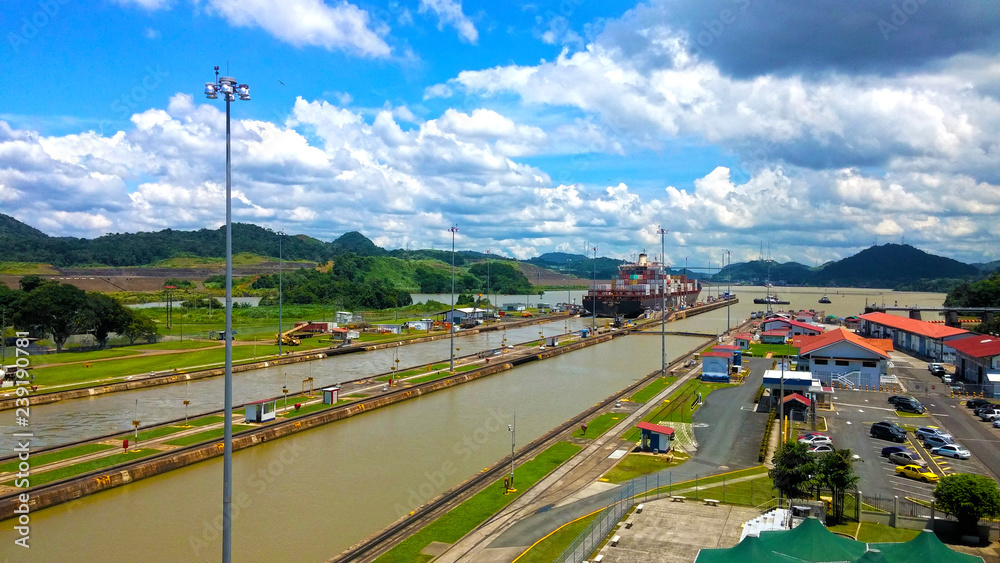 Esclusa de Miraflores en el Canal de Panamá
