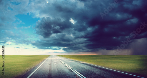 Canvas Print Hurricane tornado road background