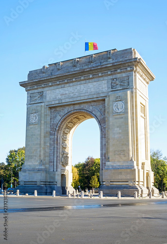 Photo Triumphal Arch in Bucharest 1