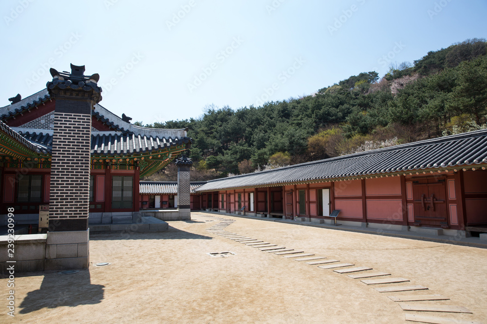 Hwaseong Temporary Palace. Suwon Hwaseong Fortress is a fortress wall during the Joseon Dynasty and is a World Heritage Site owned by Korea.