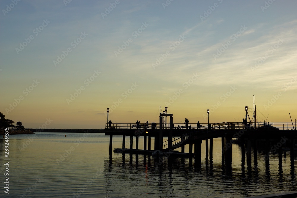 Obraz premium pier at sunset