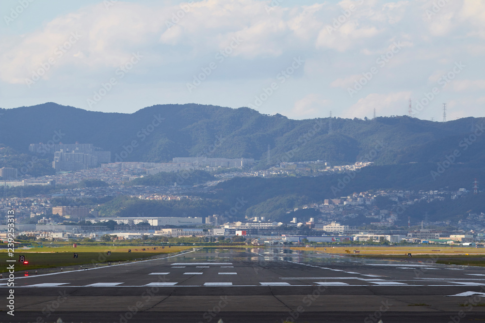 大阪国際空港