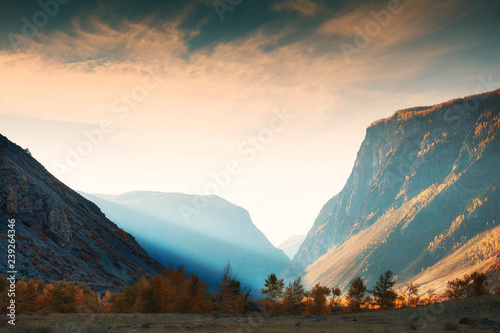 Obraz na plátně Mountain gorge in Chulyshman river valley, Altai Republic, Siberia, Russia