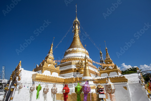 Wat Chong Kum at Mae Hong Son, Thailand © todja