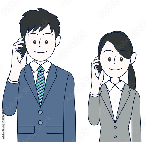 スマホで電話をかける若い男性と女性ビジネスマン上半身