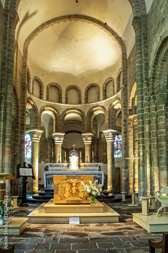 Saint Gildas de Rhuys. la nef de l'abbaye. Morbihan. Bretagne