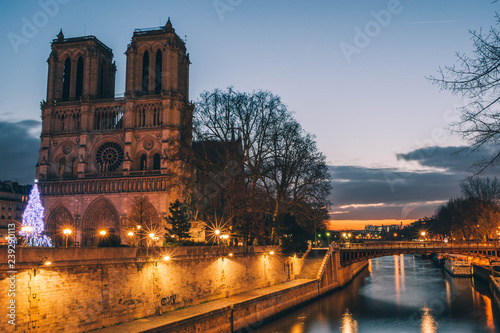 Notre Dame Paris Seine