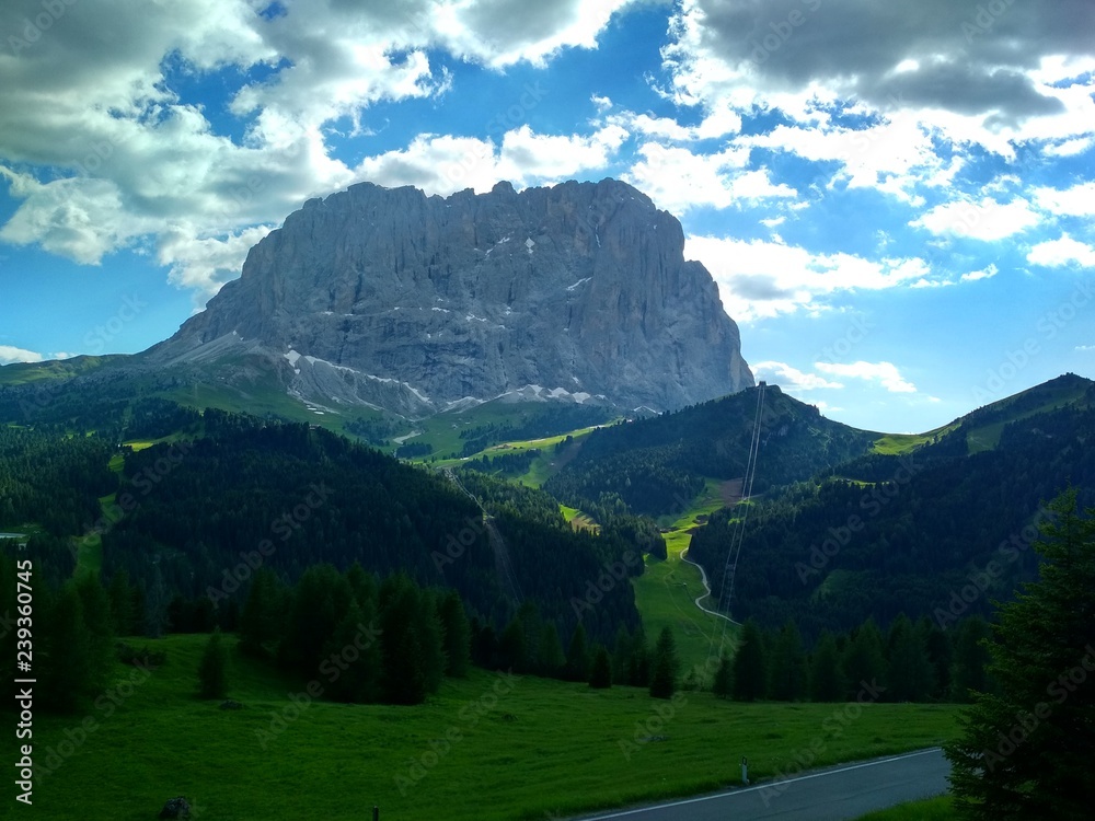 Fototapeta premium Great view of the top Cadini di Misurina range in National Park Tre Cime di Lavaredo. Dolomites, South Tyrol. Location Auronzo, Italy, Europe. Dramatic unusual scene. Beauty world.