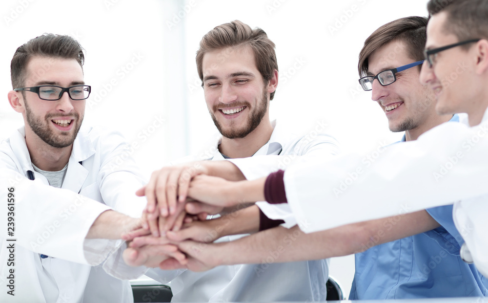 Fototapeta premium medical team showing their success