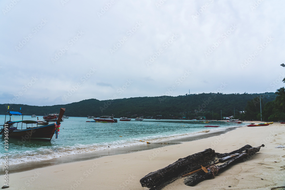 Fototapeta premium Beautiful Tropical Beach PP Island, Krabi, Phuket, Thaialnd blue ocean background Summer view Sunshine at Sand and Sea Asia Beach Thailand Destinations
