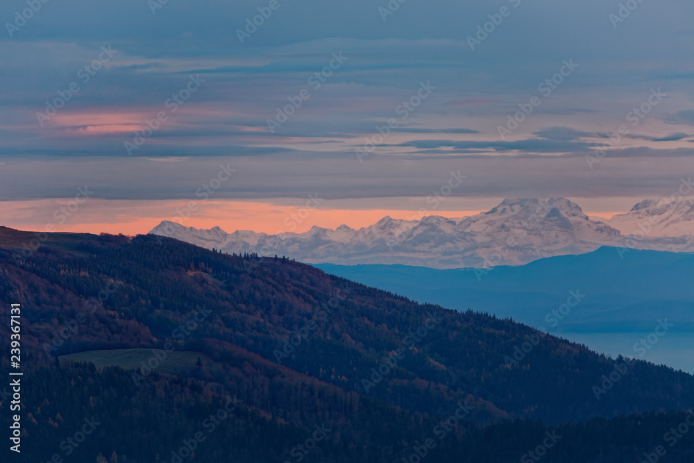 Coucher de soleil sur les Alpes Suisses