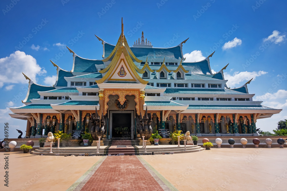 Buddhistischer Tempel Wat Pa Phu Kon Buddhistischer Tempel Wat Pa Phu Kon