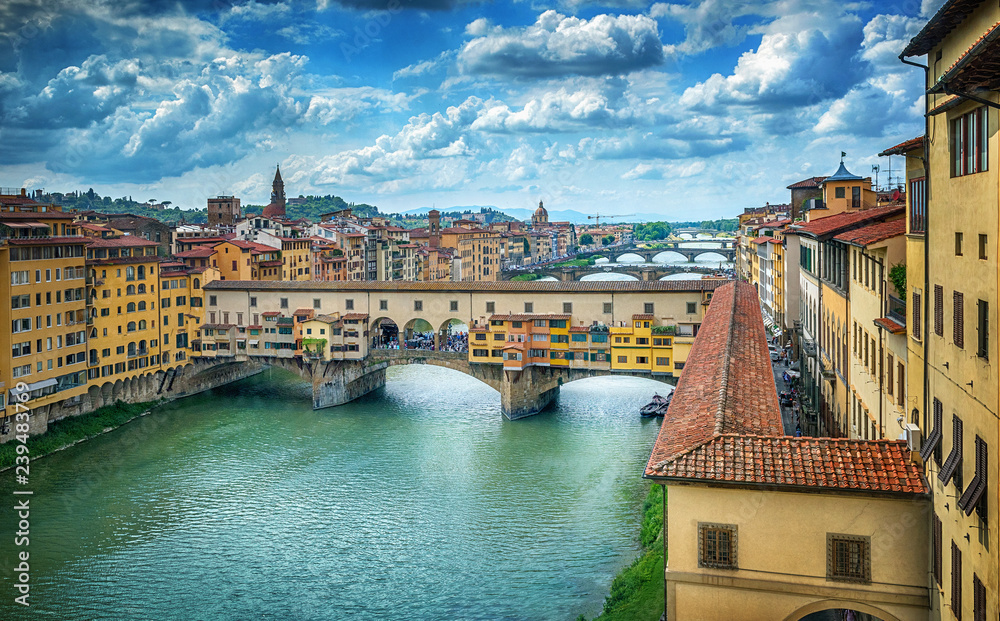 Fototapeta Famous bridge Ponte Vecchio on the river Arno in Florence, Italy.
