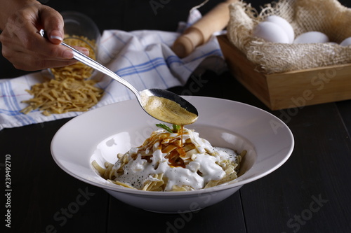 pasta presentation with sauce