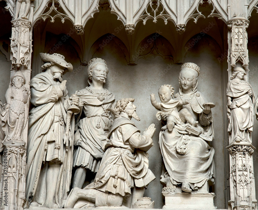 Adoration des rois Mages à la cathédrale Notre-Dame de Chartres, Eure-et-Loir, France