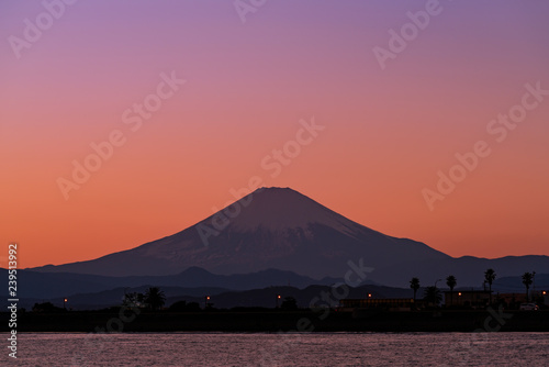 夕暮れの富士山 photo