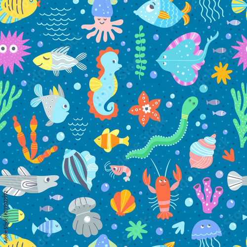 Cute sea creatures and fishes underwater wildlife vector pattern. Seamless background 