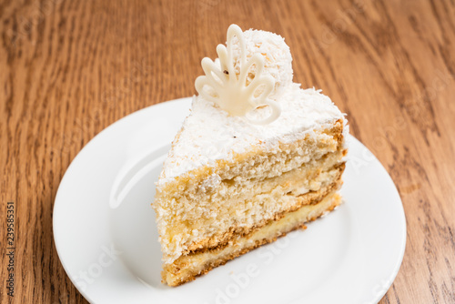 coconut cake with white chocolate