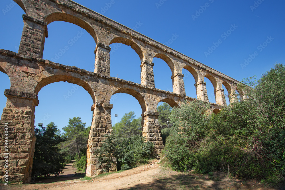 Roman aqueduct 'El ponte del Diablo' (The Bridge of the Devil) near Tarragona, Catalonia, Spain