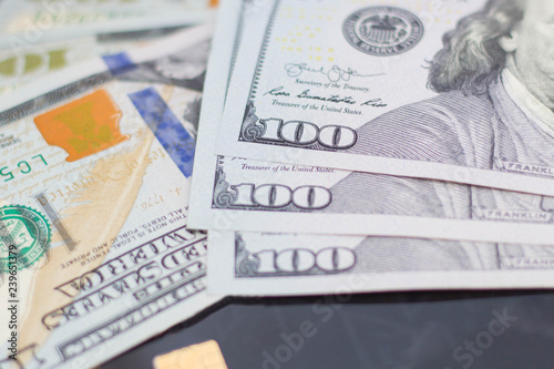 Stock Foto Credit cards and dollars in cash closeup