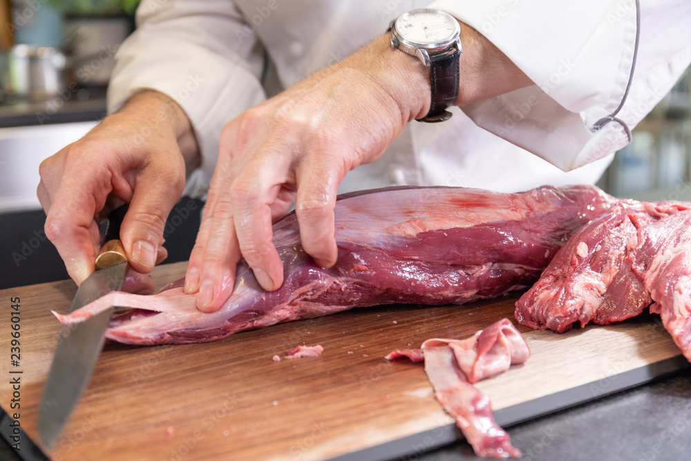 dissect and clean the beef fillet