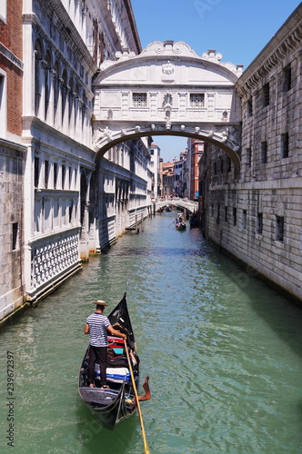 Bridge of Sighs in Venice, Italy © sansa55