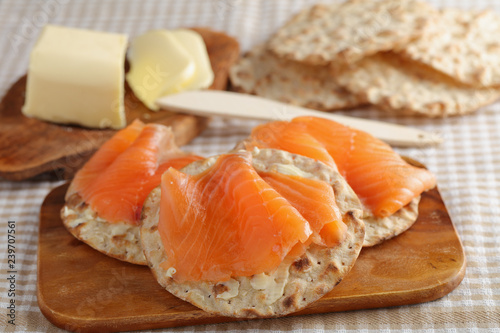 Sandwiches with salmon and crispbread