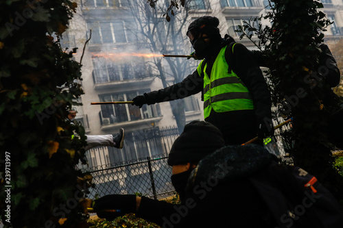 Gilets Jaunes in Paris! photo