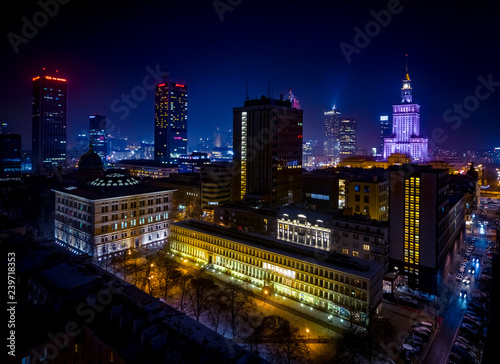 Warszawa zimową nocą