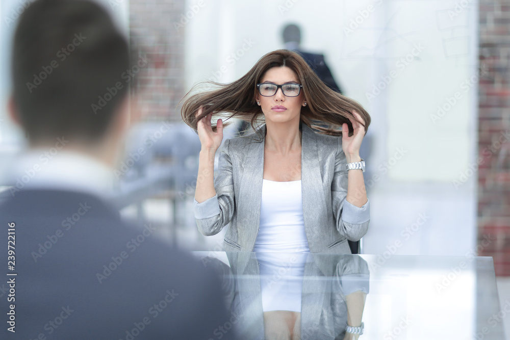 Fototapeta premium business woman sitting at the office Desk