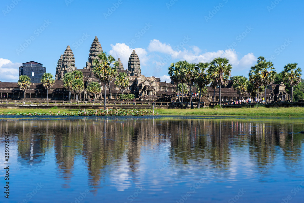 Naklejka premium water reflection of Angkor Wat in Cambodia