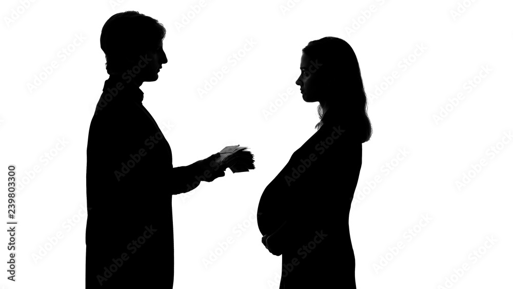 Selfish future father gives money to pregnant woman, refuses to acknowledge baby