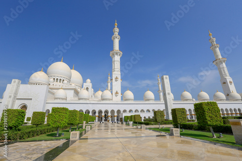 Inner courtyard Sheikh Zayed Mosque