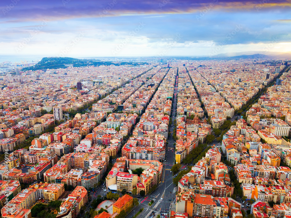 Obraz premium Aerial view of Barcelona Eixample district