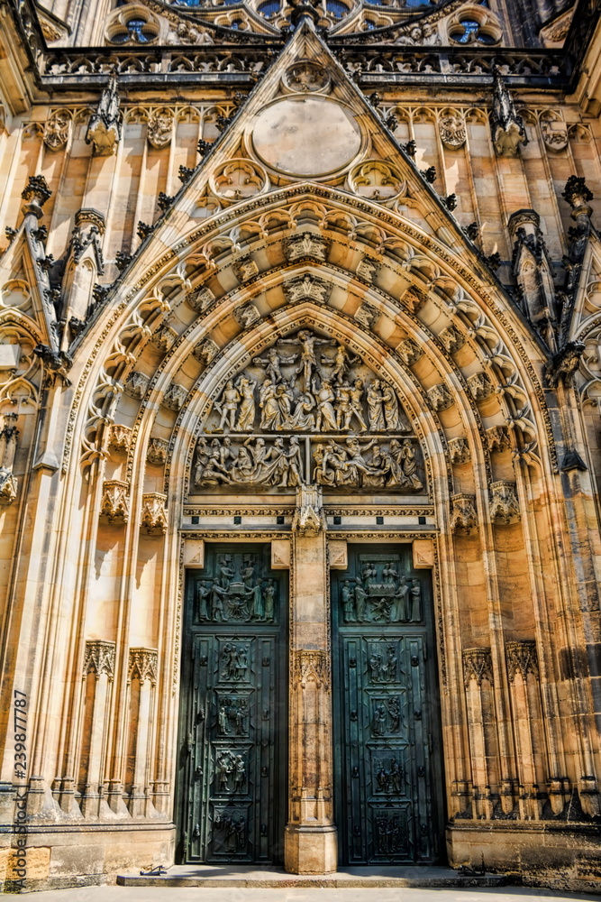 Prag, Veitsdom Kirchenportal