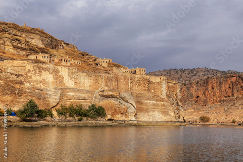 Fototapeta Naklejka Na Ścianę i Meble -  Landscape of Halfeti in the foreground Euphrates River and Sunken Mosque. Sanliurfa, Gaziantep in Turkey