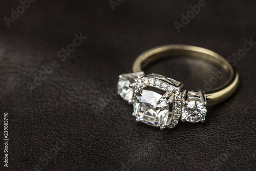Gold Diamond Jewelry Ring