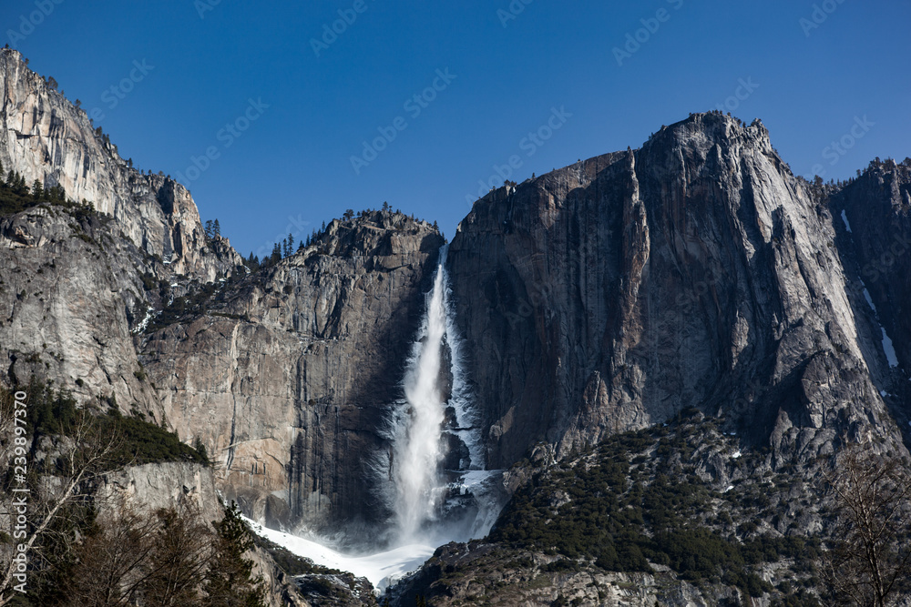 Yosemite Falls, Yosemite National Park, California, USA