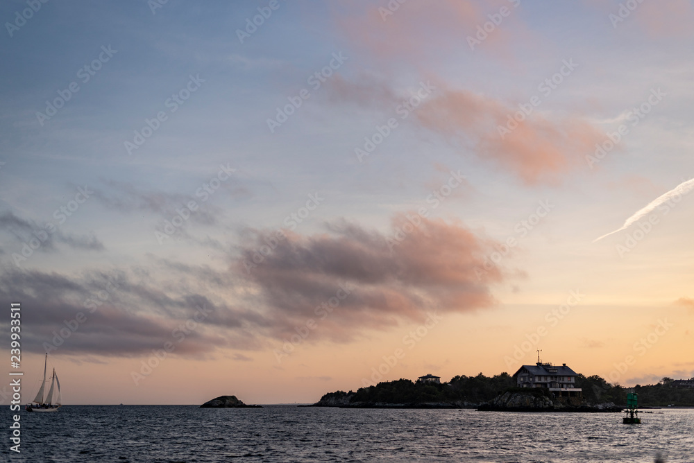 Fototapeta premium Newport Harbor Sunset Clouds