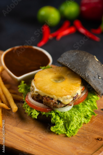 Fototapeta Naklejka Na Ścianę i Meble -  iberico pork burger